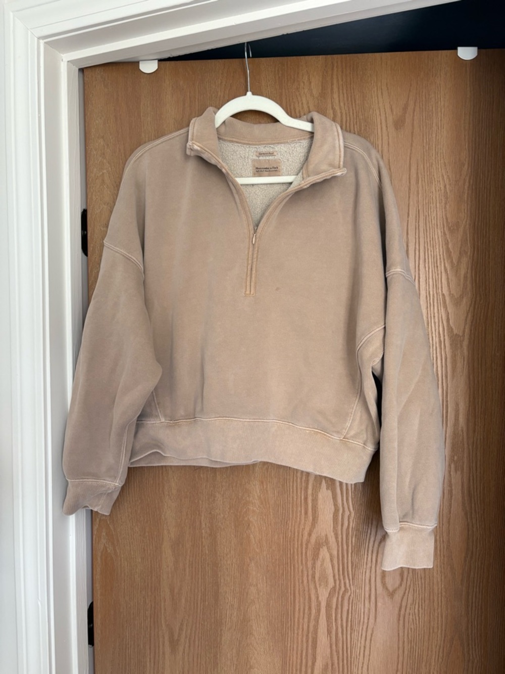 Abercrombie & Fitch Essential Sunday Sweatshirt- quarter zip, light brown